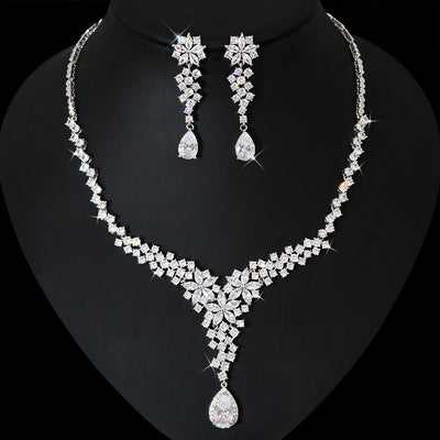 High-end Heavy Industry  Simulation Diamond Necklace Female Earrings Suit